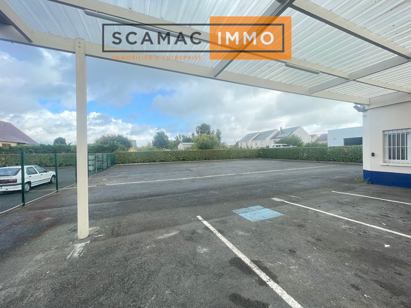 locaux mixtes de 220m², Saint-Michel-sur-Orge (Essonne)