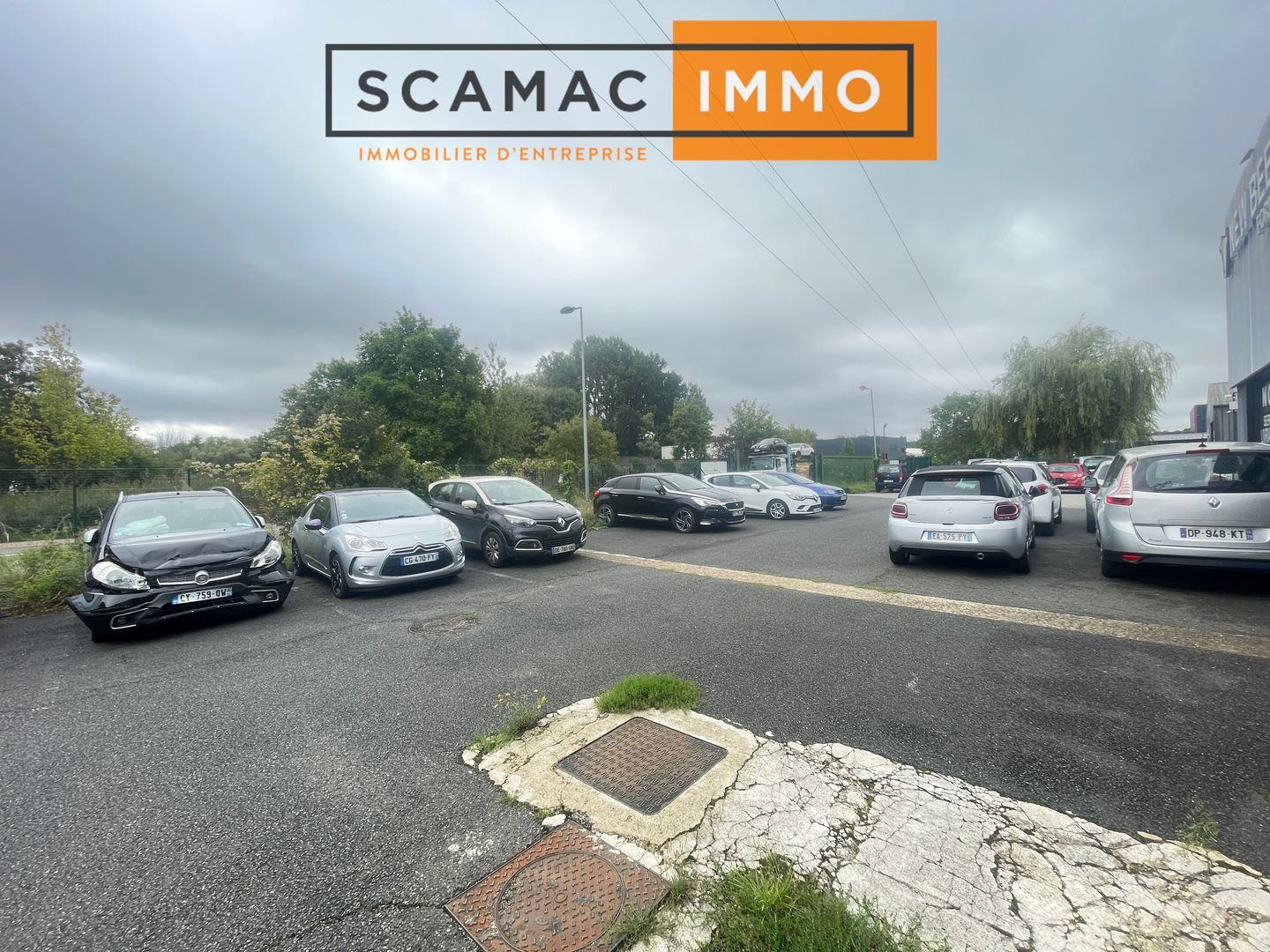 locaux mixtes de 300m², Étréchy (Essonne)