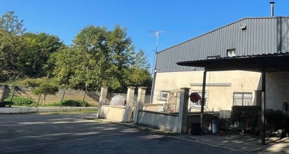 entrepôt de 950m², Breuillet (Essonne)