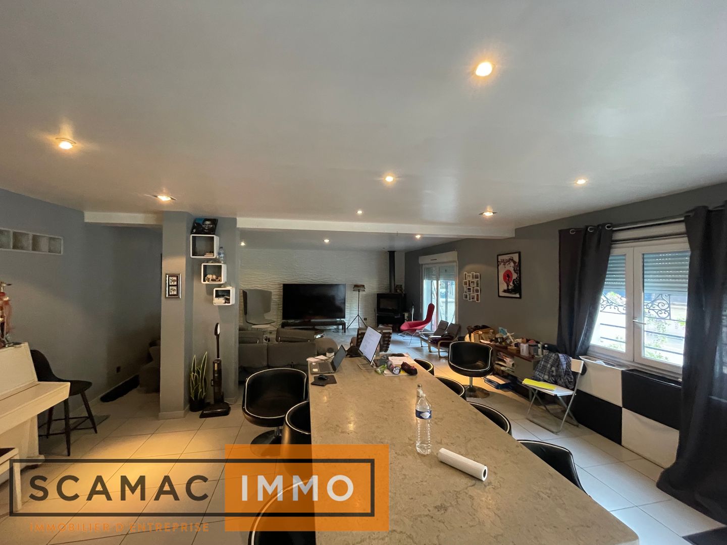 entrepôt de 950m², Breuillet (Essonne)