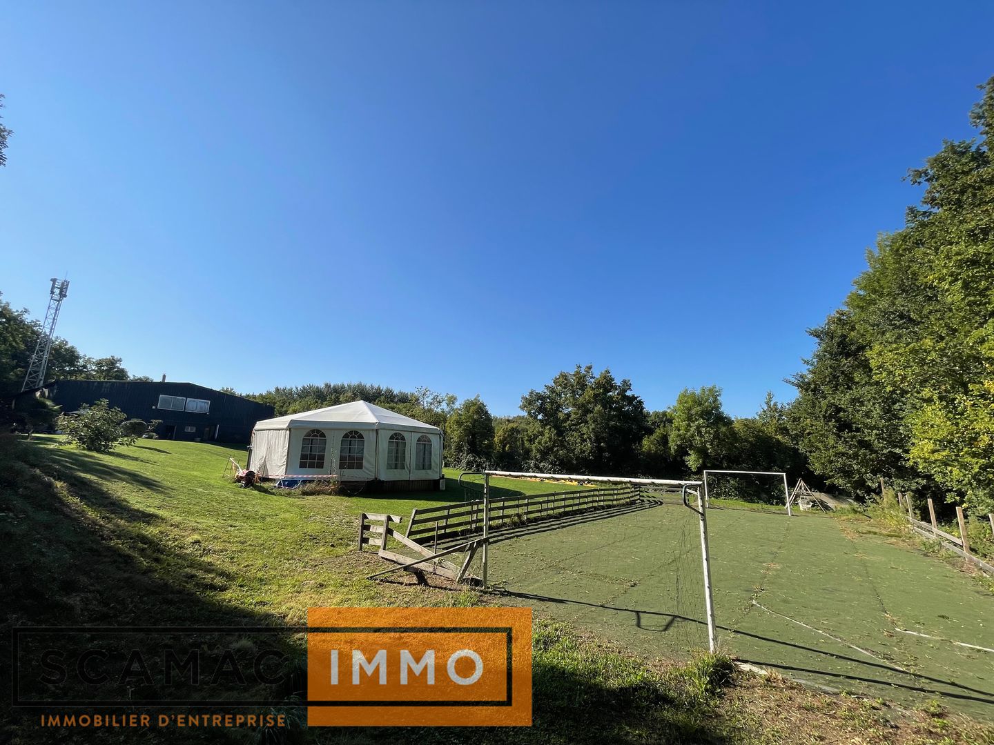 entrepôt de 950m², Breuillet (Essonne)