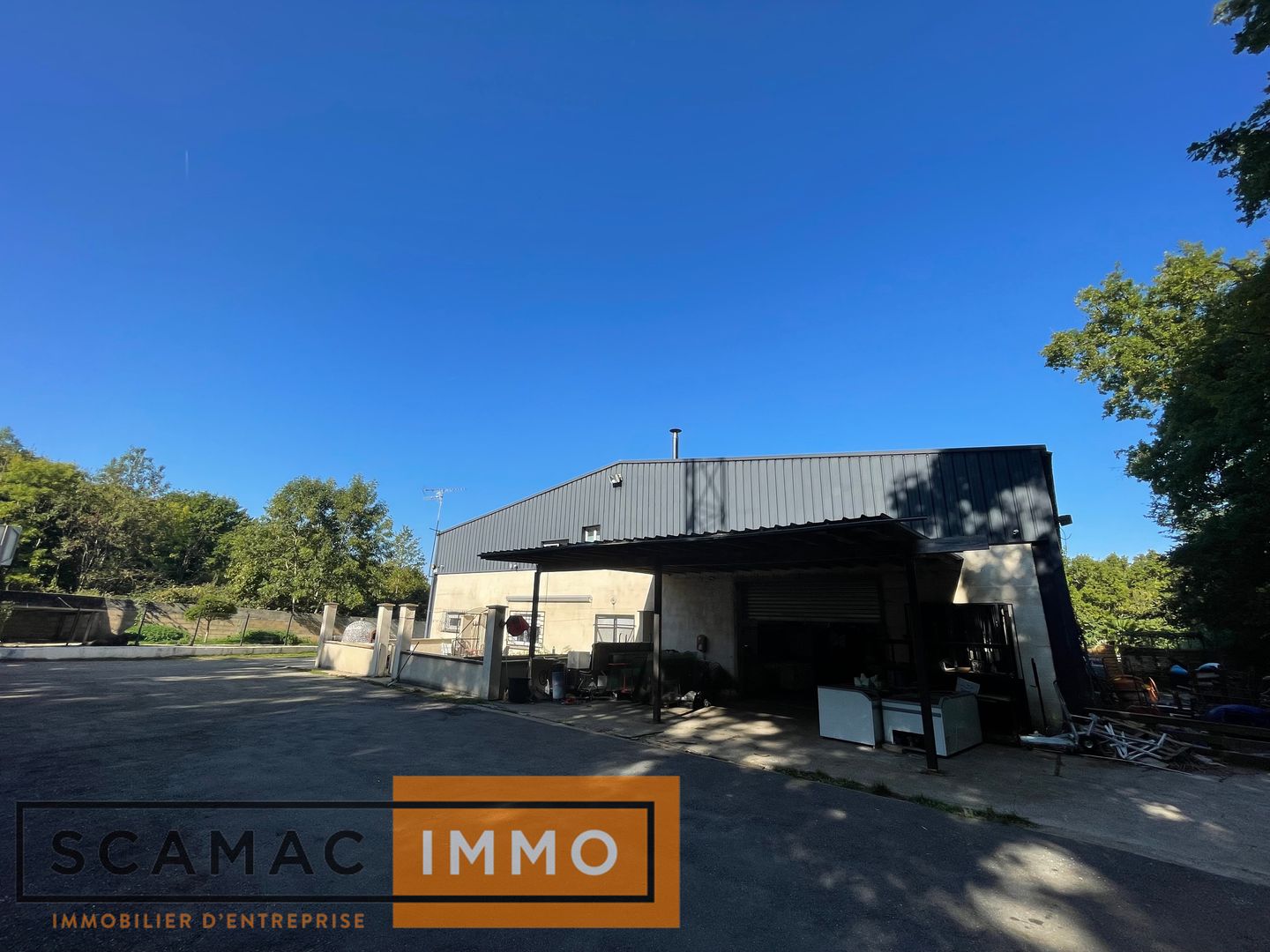 entrepôt de 950m², Breuillet (Essonne)