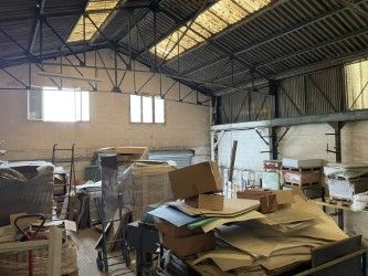 entrepôt de 1&nbsp;400m², Noisy-le-Sec (Seine-Saint-Denis)