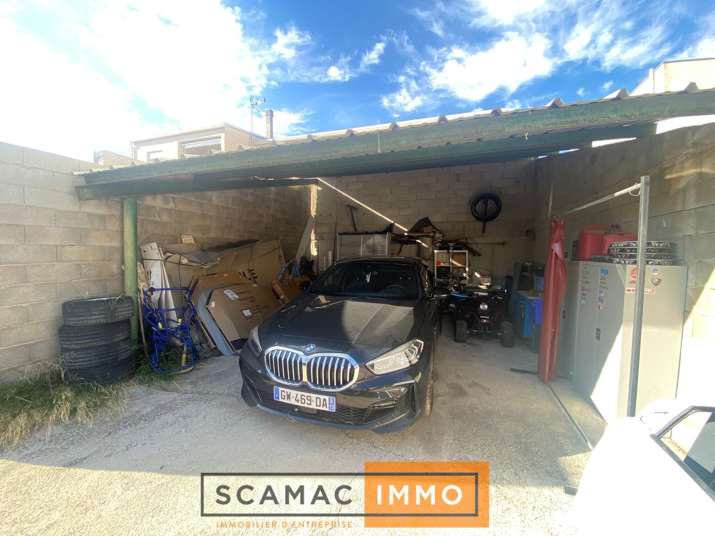 local d'activités de 415m², Carnoux-en-Provence (Bouches-du-Rhône)