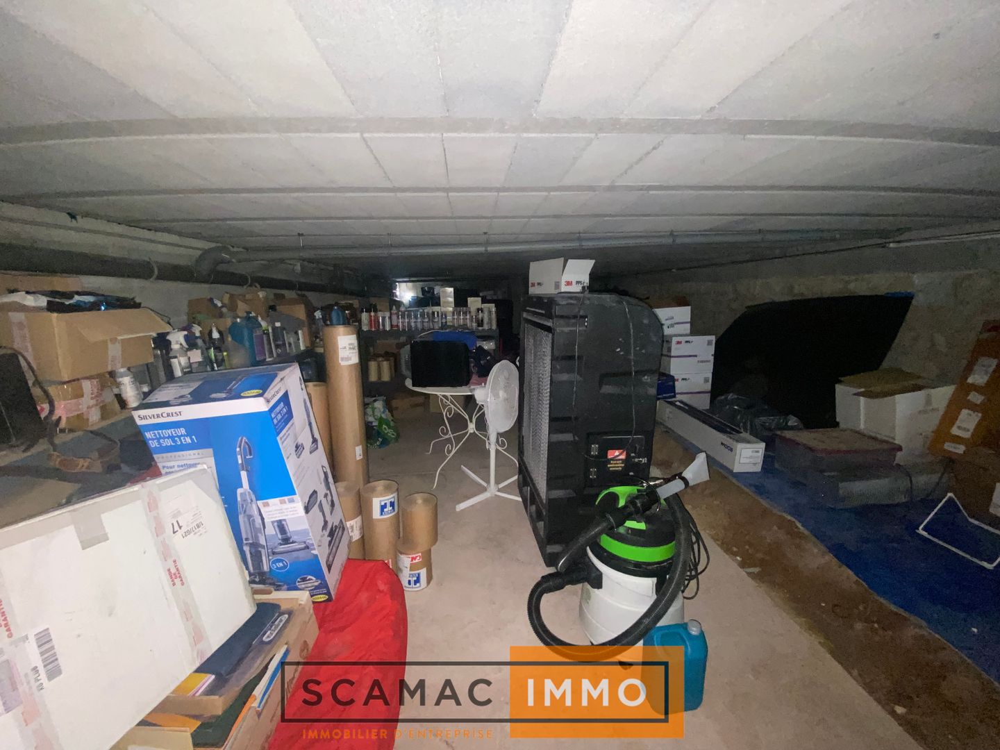 local d'activités de 415m², Carnoux-en-Provence (Bouches-du-Rhône)