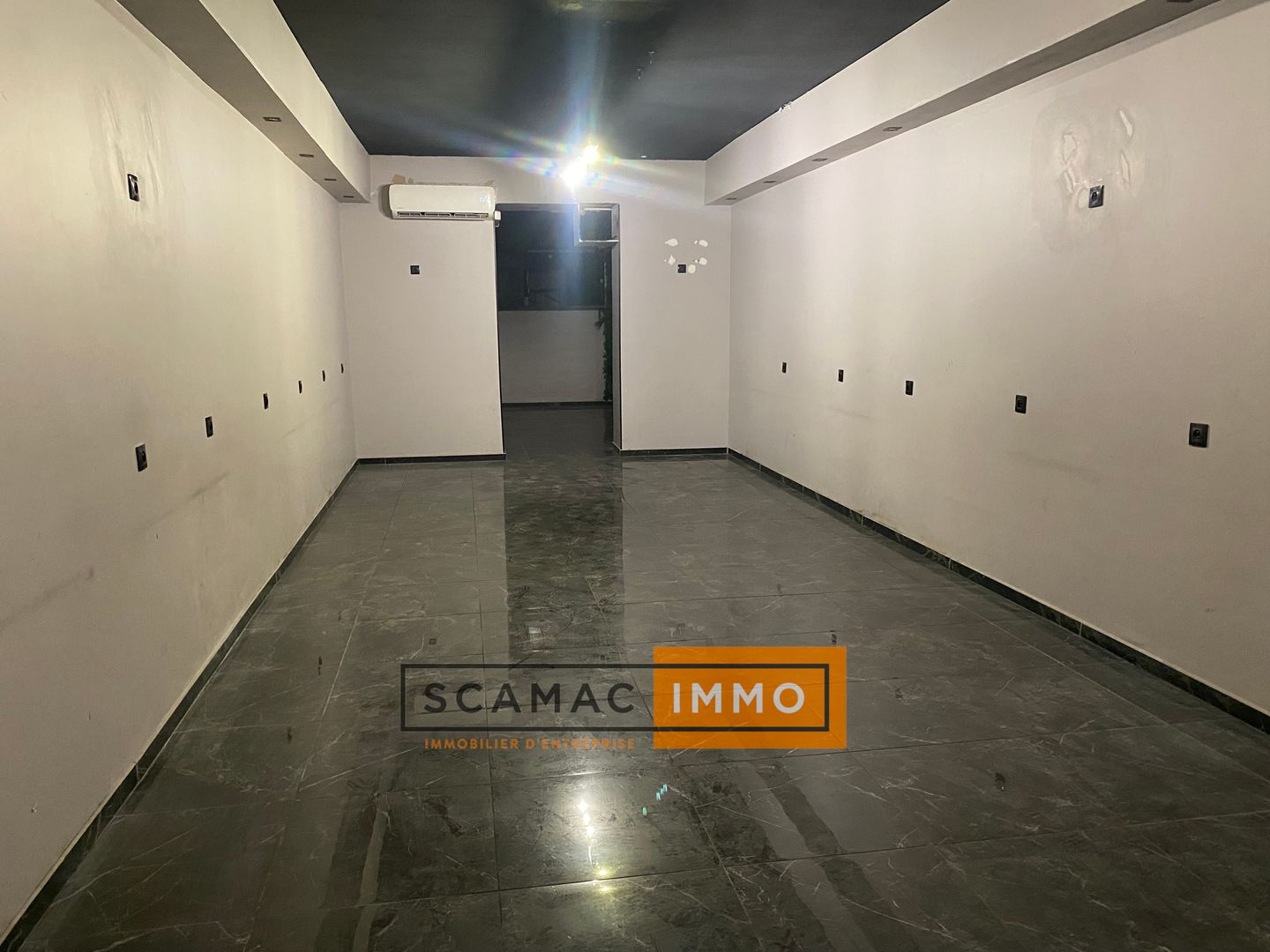 local commercial de 82m², Marseille 16 (Bouches-du-Rhône)