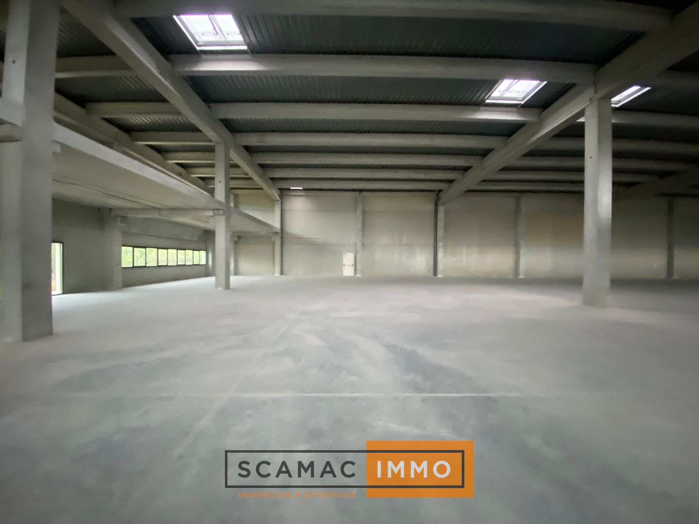 local d'activités de 800m², La Ciotat (Bouches-du-Rhône)