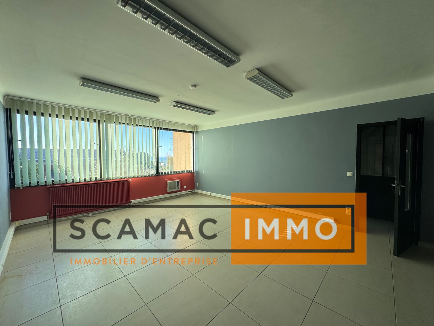 bureau de 325m², Vitrolles (Bouches-du-Rhône)