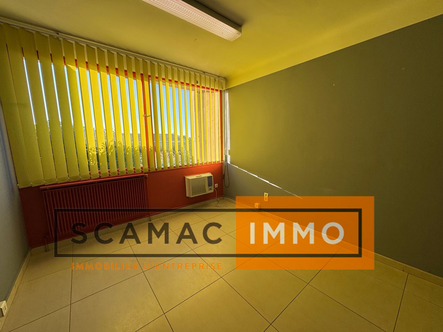 bureau de 325m², Vitrolles (Bouches-du-Rhône)