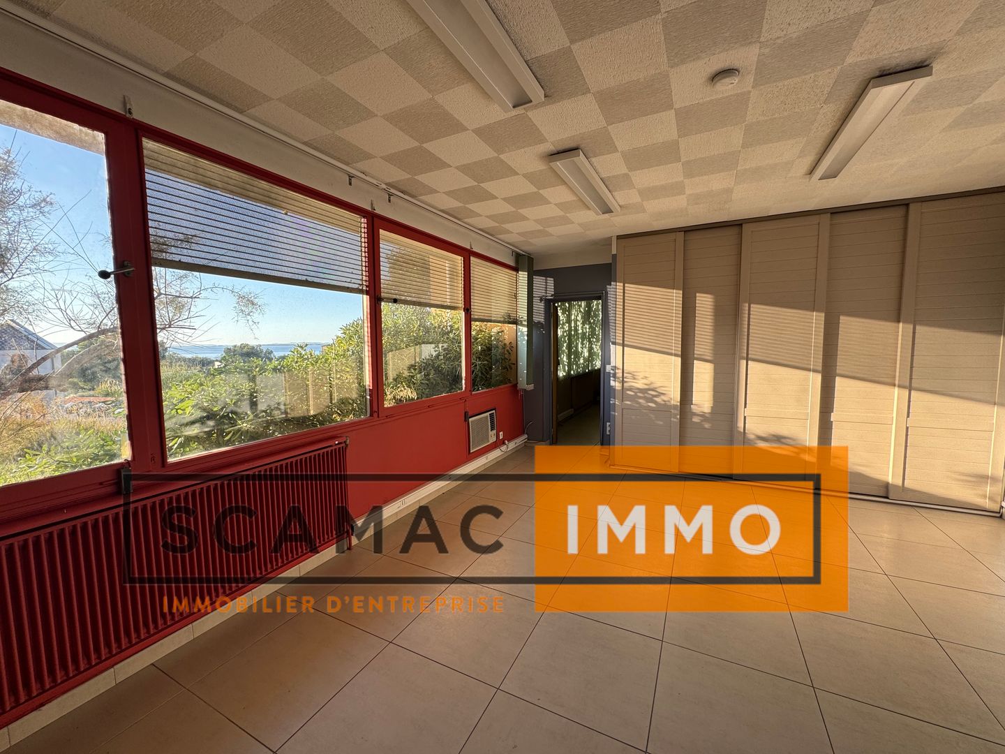 terrain de 325m², Vitrolles (Bouches-du-Rhône)