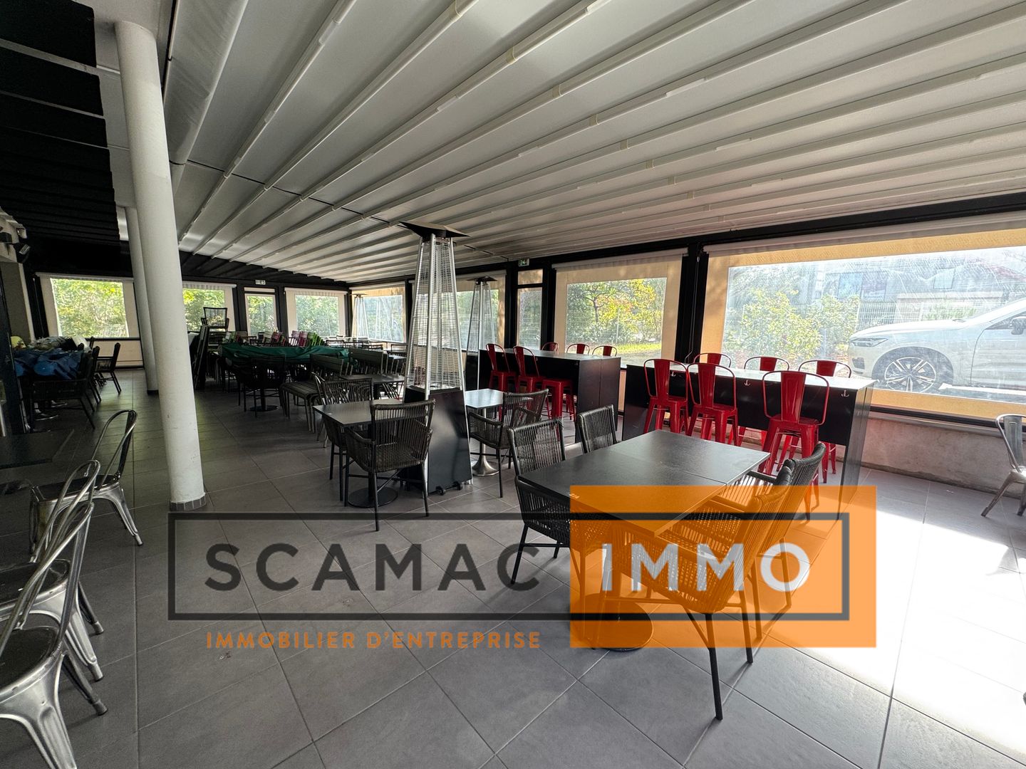 local commercial de 400m², Aix-en-Provence (Bouches-du-Rhône)