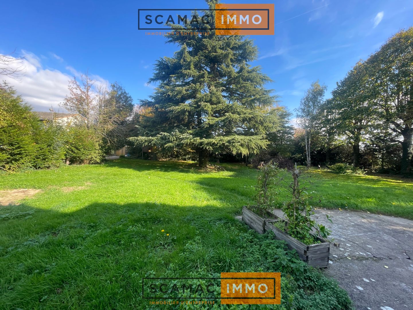 locaux mixtes de 1 888m², Angerville (Essonne)