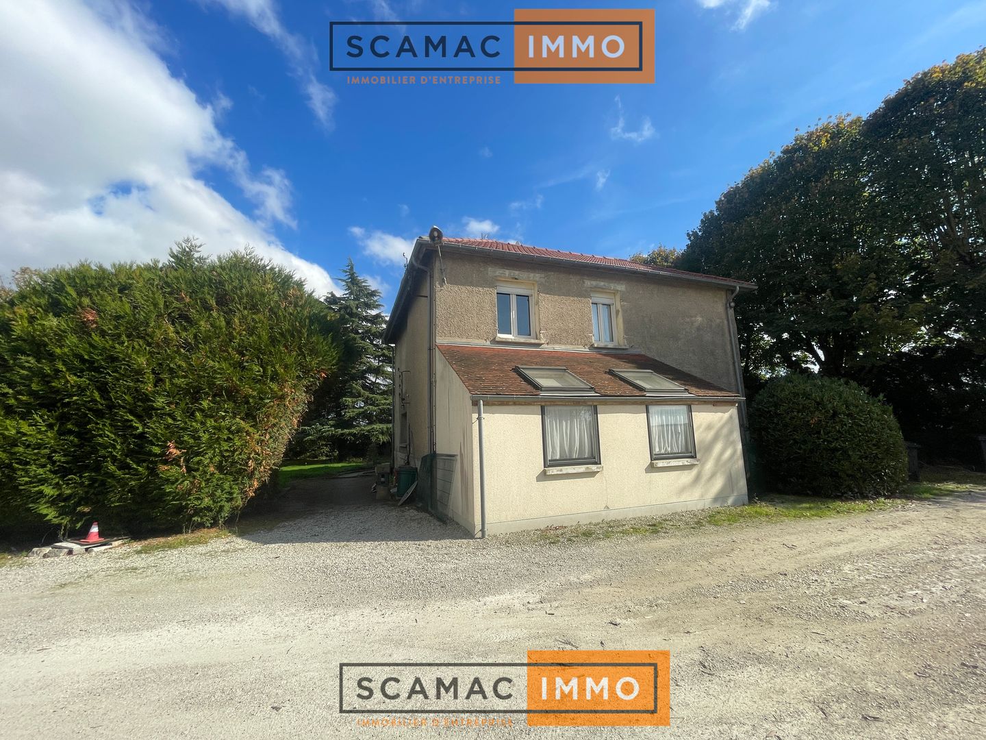 locaux mixtes de 1&nbsp;888m², Outarville (Loiret)
