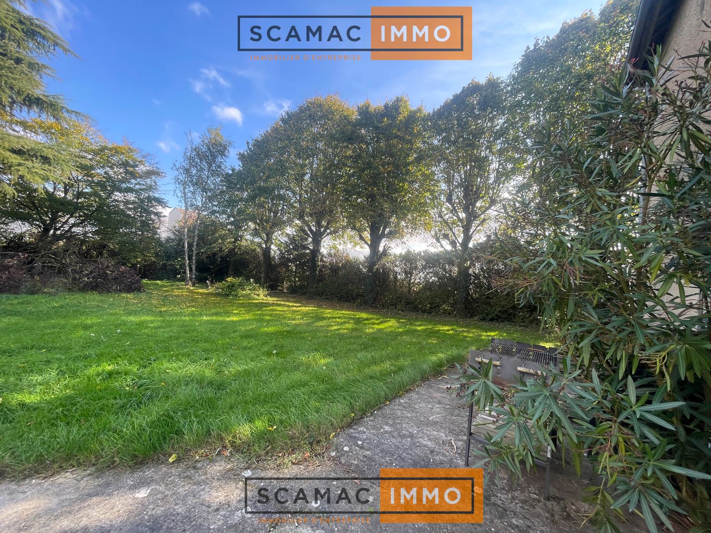 locaux mixtes de 1&nbsp;888m², Outarville (Loiret)