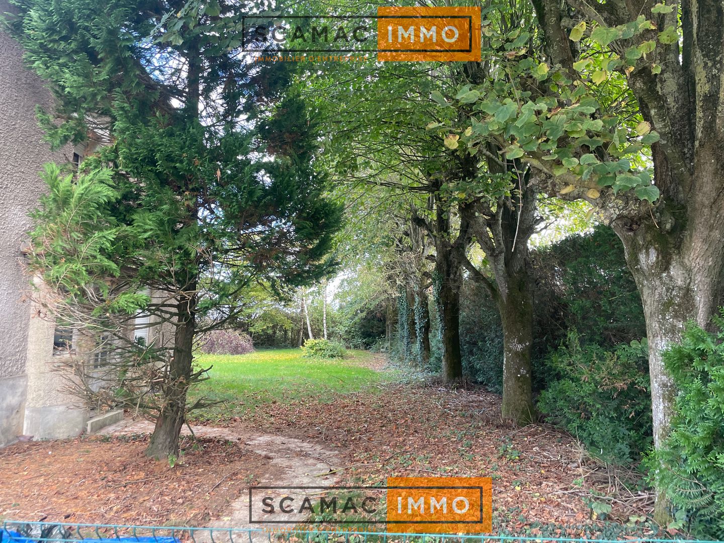 locaux mixtes de 1&nbsp;888m², Outarville (Loiret)