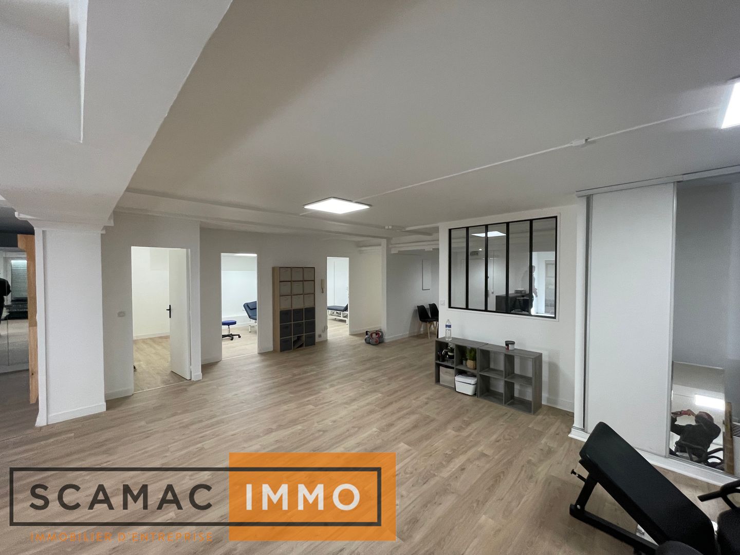 bureau de 152m², Melun (Seine-et-Marne)