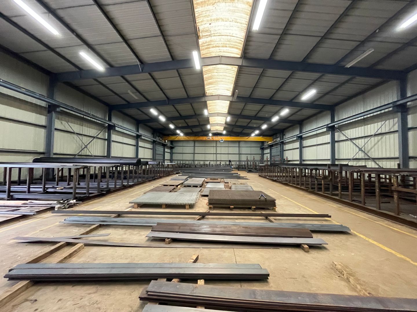 entrepôt de 3 120m², Trappes (Yvelines)