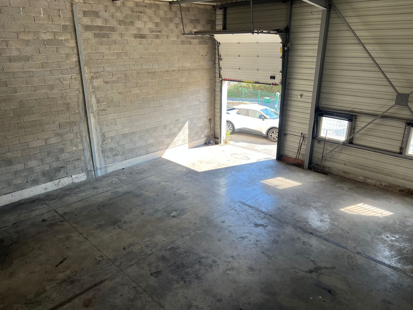 entrepôt de 252m², La Seyne-sur-Mer (Var)