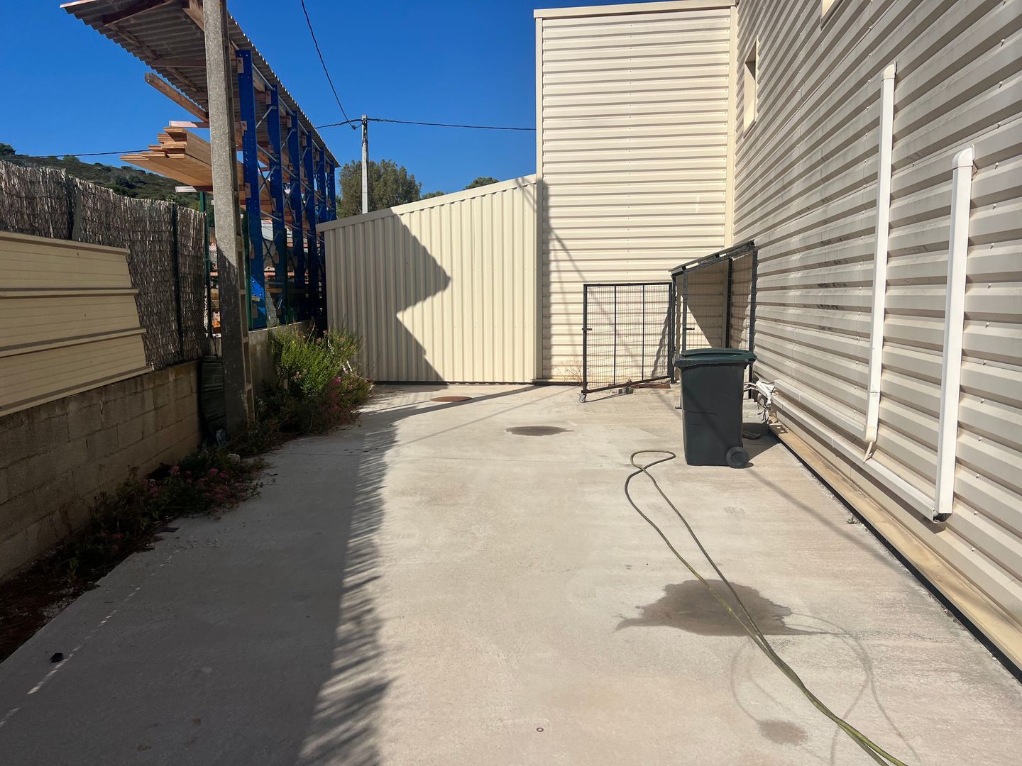 entrepôt de 252m², La Seyne-sur-Mer (Var)