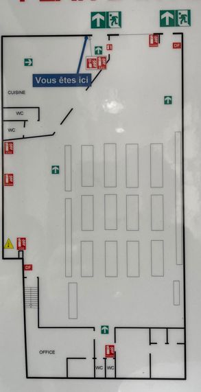 entrepôt de 871m², Montreuil (Seine-Saint-Denis)