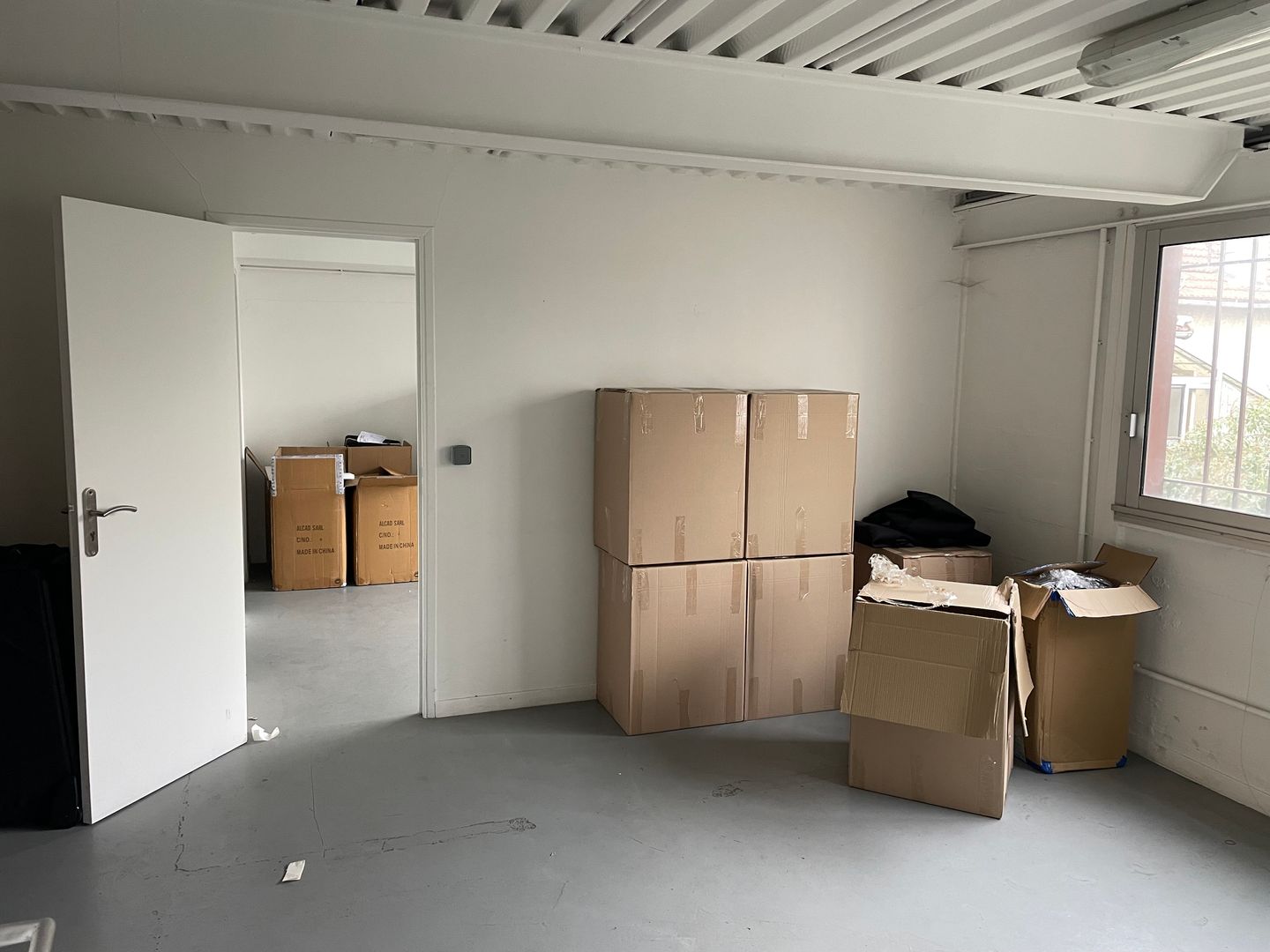 entrepôt de 871m², Montreuil (Seine-Saint-Denis)