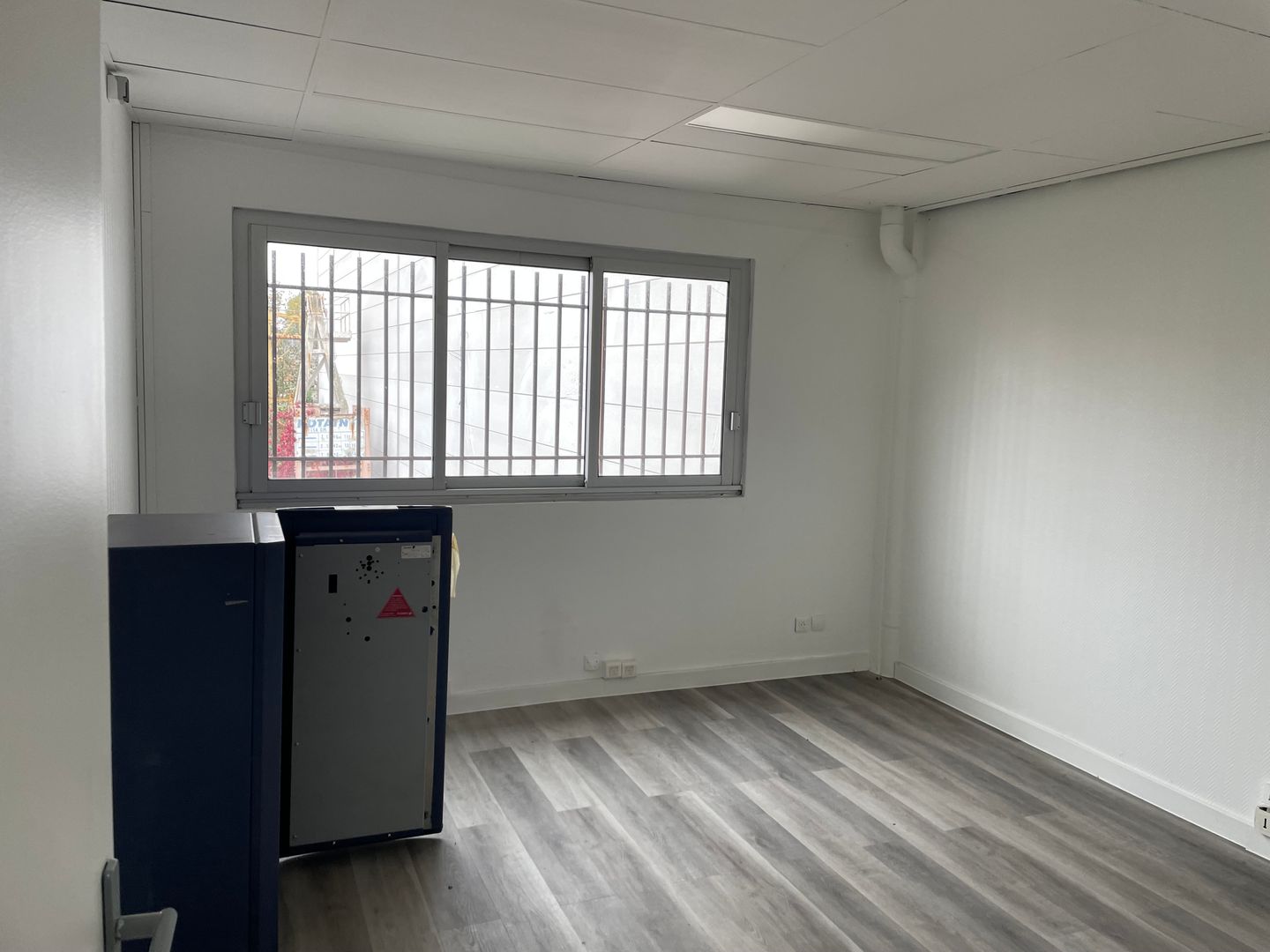 entrepôt de 871m², Montreuil (Seine-Saint-Denis)