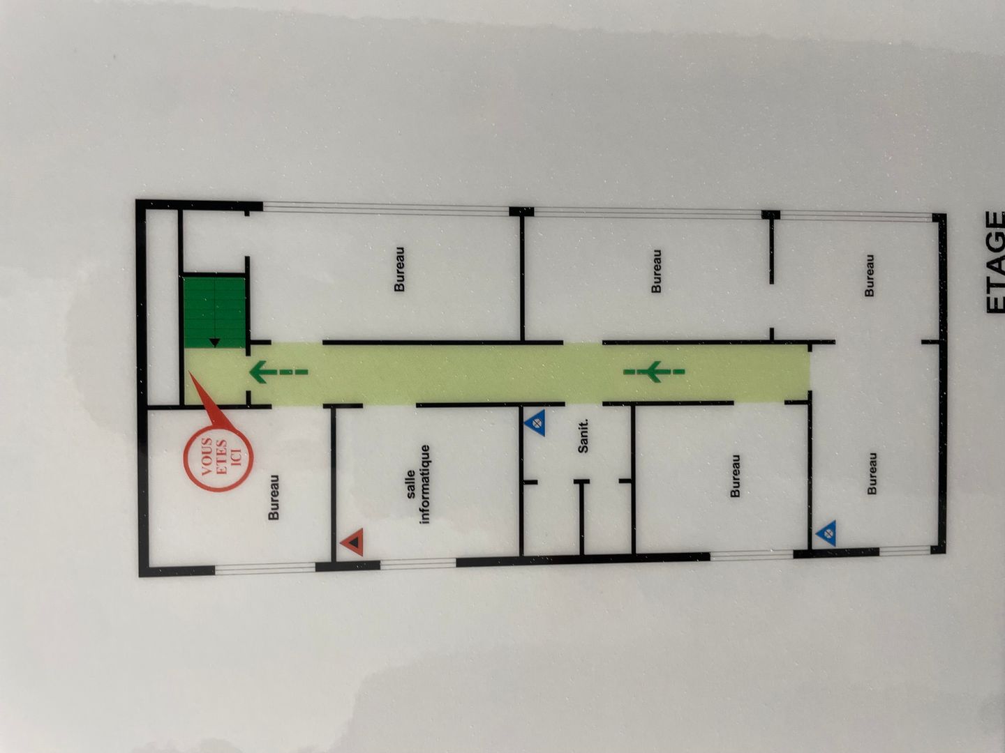 entrepôt de 871m², Montreuil (Seine-Saint-Denis)