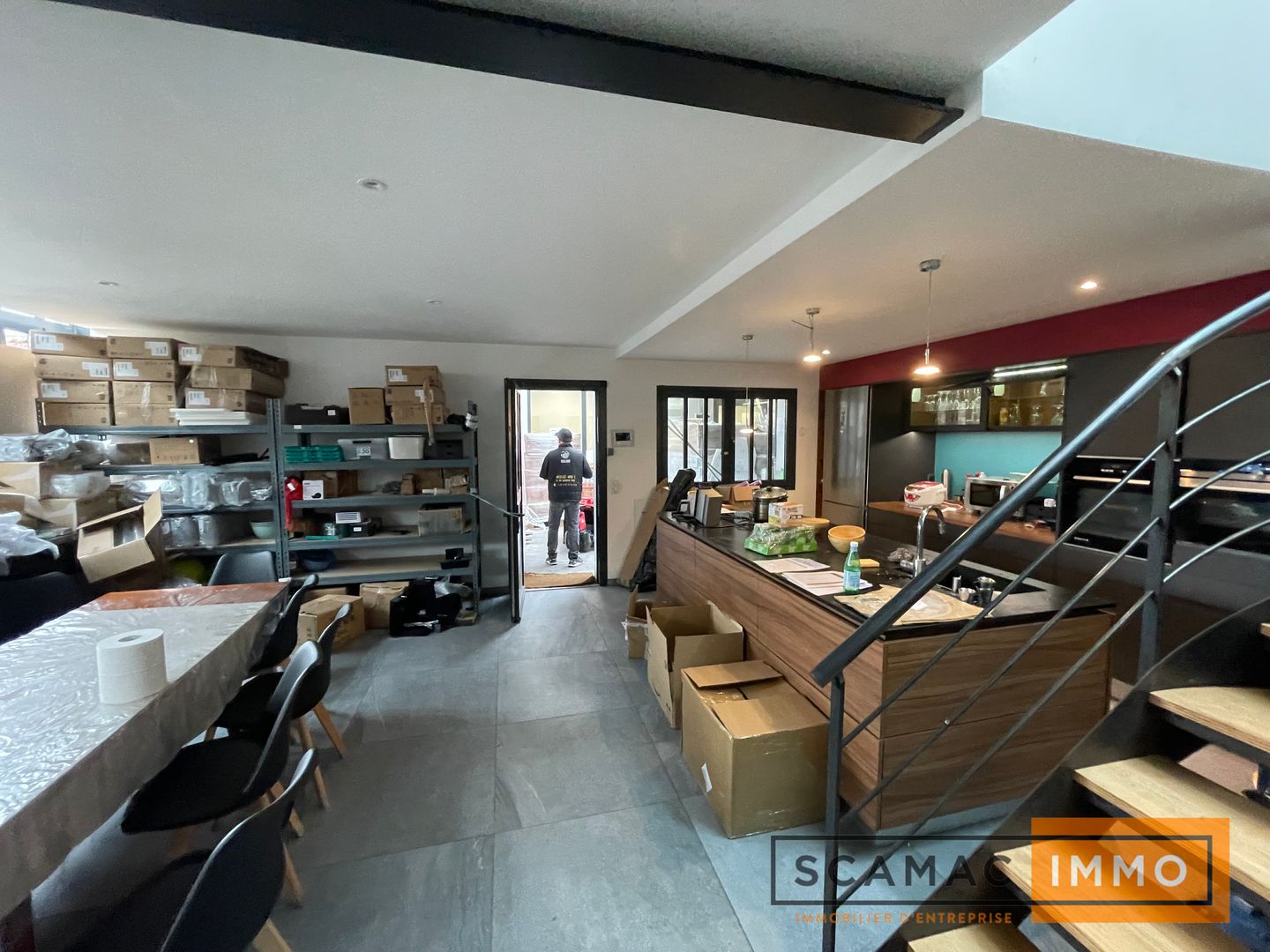 local d'activités de 672m², Champigny-sur-Marne (Val-de-Marne)