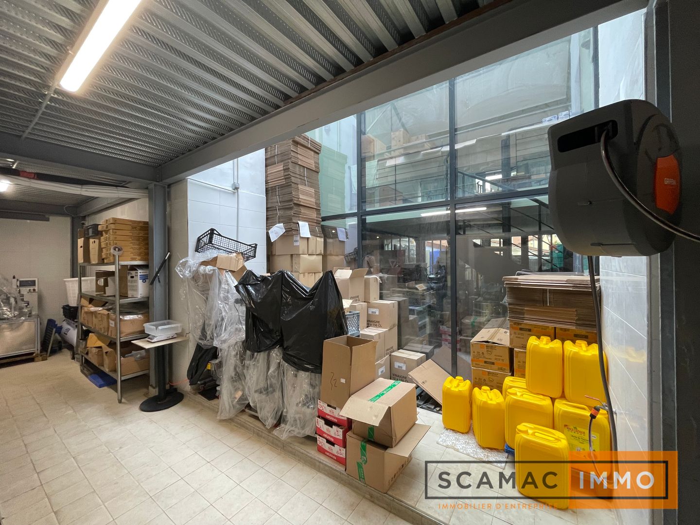 local d'activités de 672m², Champigny-sur-Marne (Val-de-Marne)