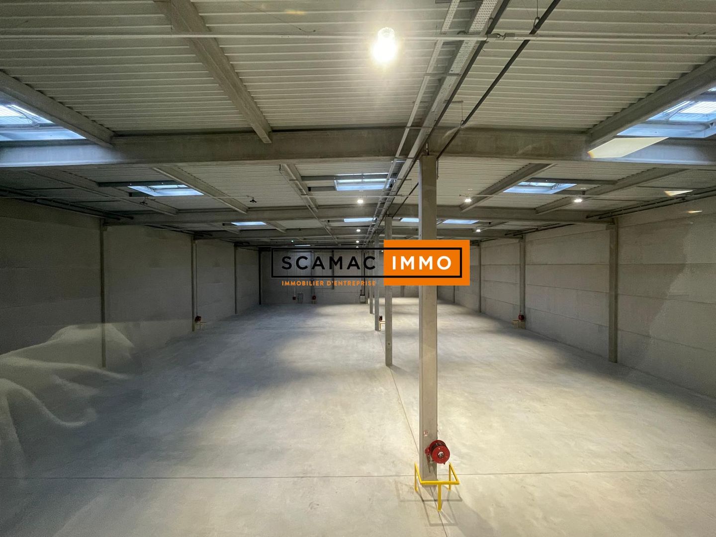 entrepôt de 3 445m², Conflans-Sainte-Honorine (Yvelines)