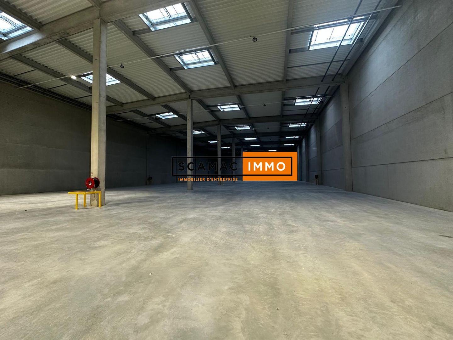 entrepôt de 3 445m², Conflans-Sainte-Honorine (Yvelines)