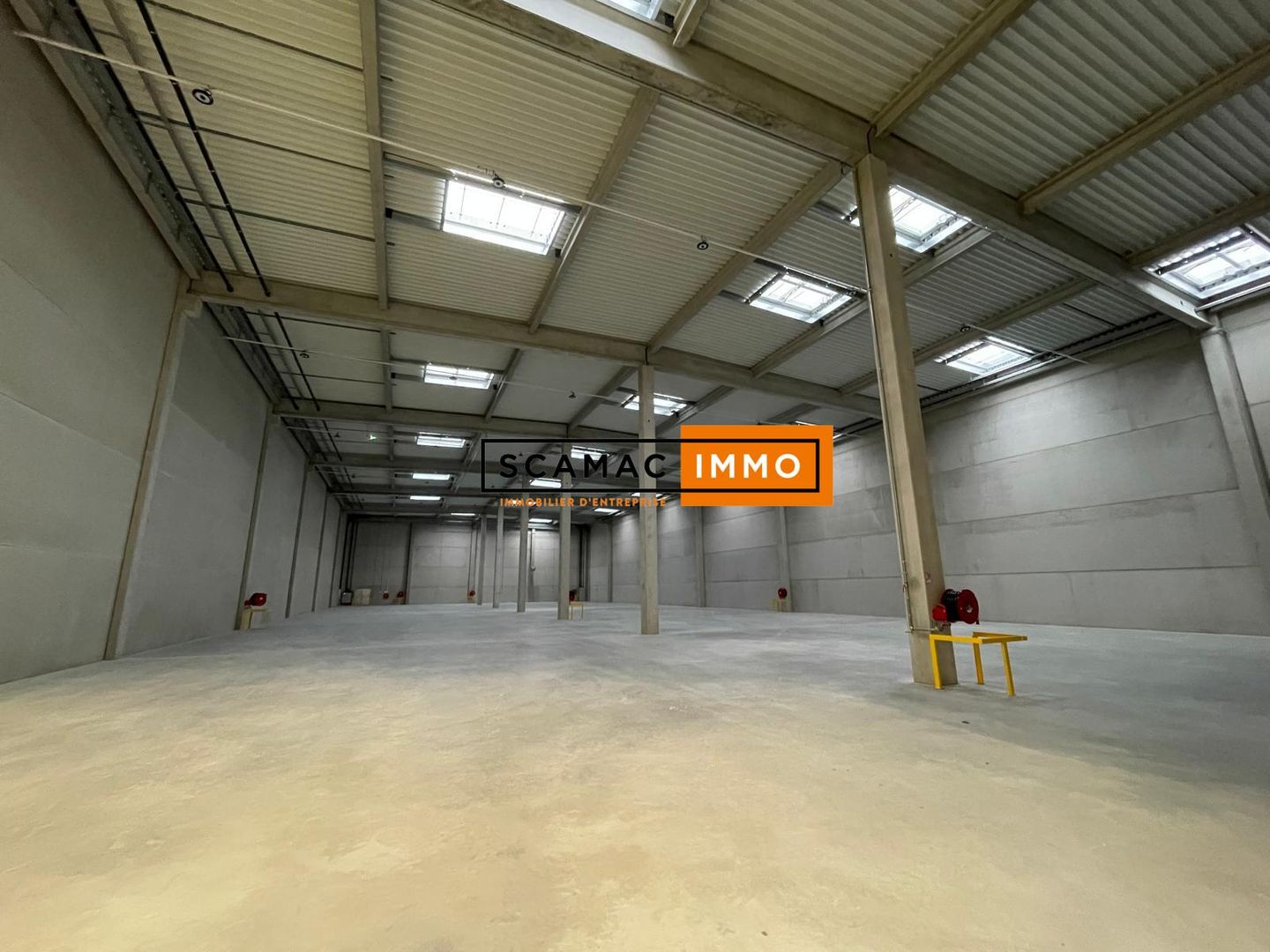 entrepôt de 3&nbsp;256m², Conflans-Sainte-Honorine (Yvelines)