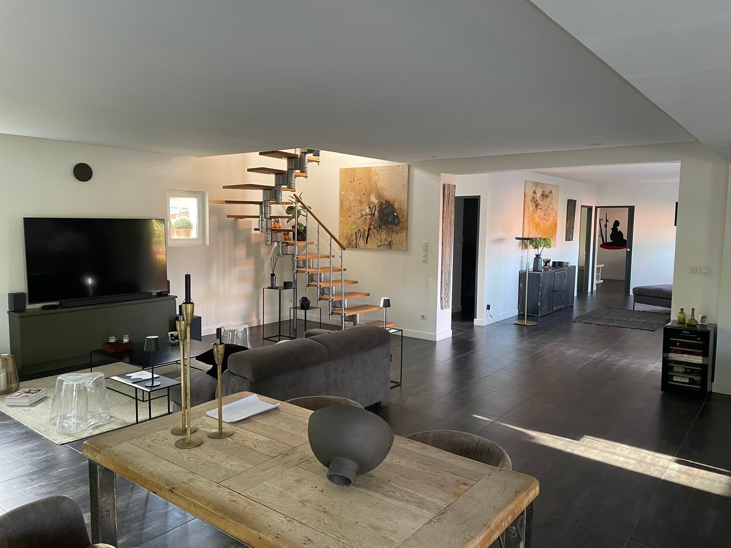 local d'activités de 341m², Rougiers (Var)