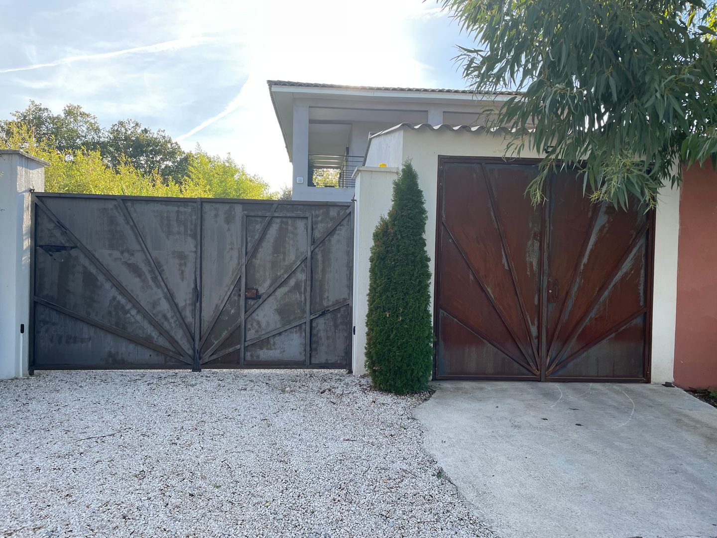 local d'activités de 341m², Rougiers (Var)