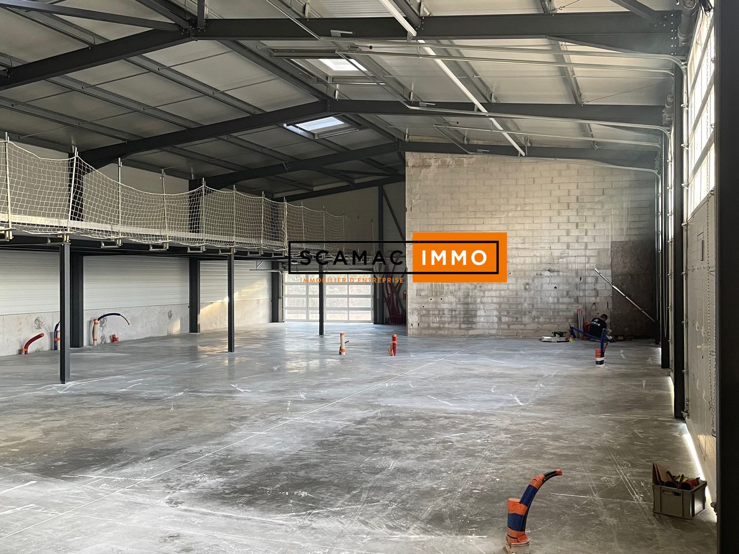 entrepôt de 111m², La Crau (Var)