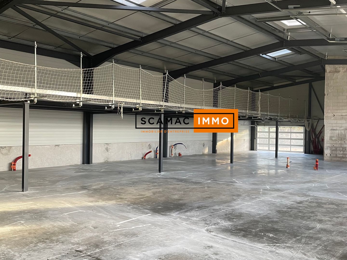 entrepôt de 111m², La Crau (Var)