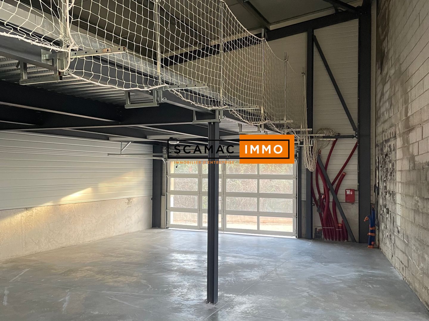 entrepôt de 114m², La Crau (Var)