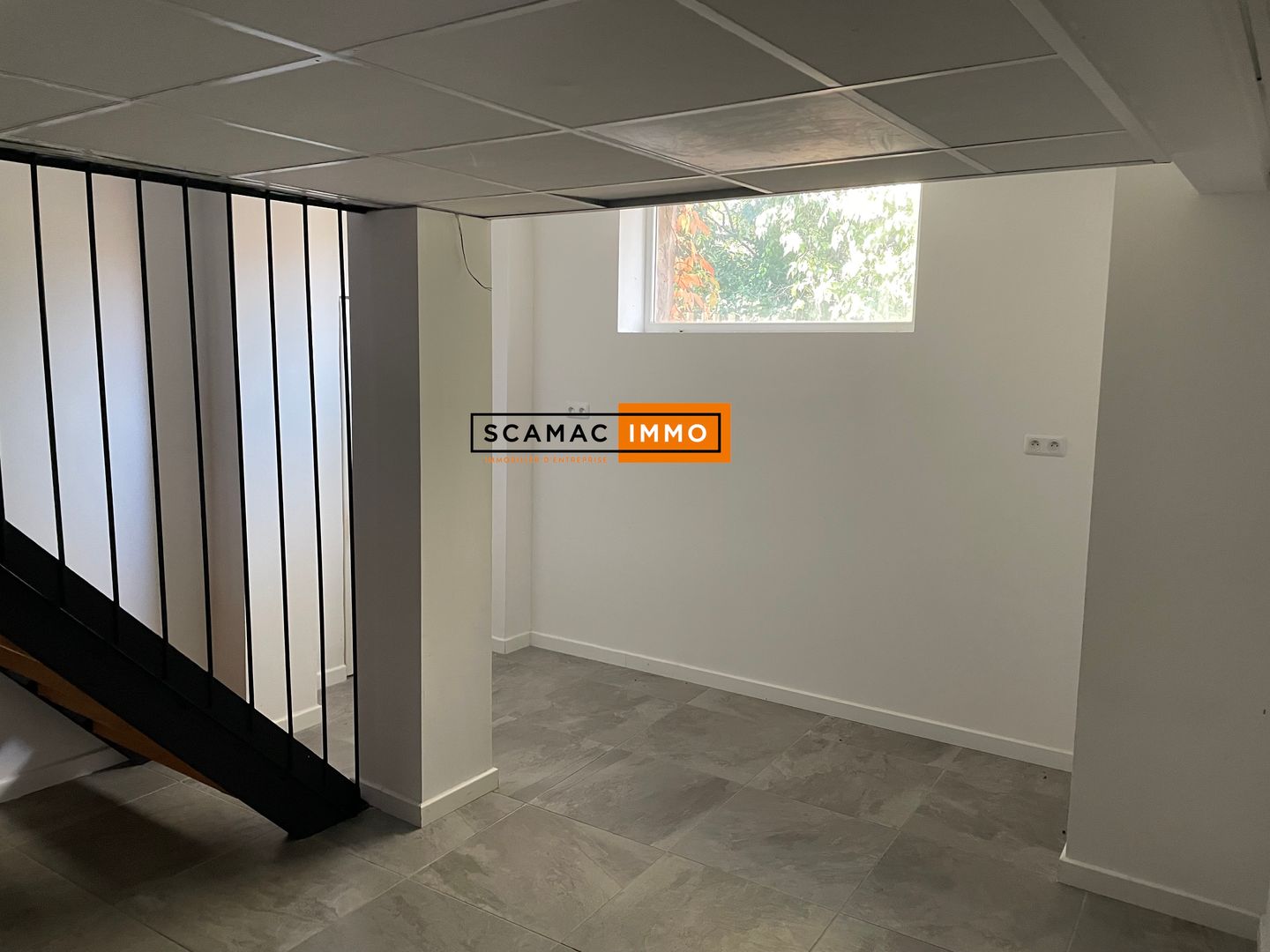 local d'activités de 188m², La Crau (Var)