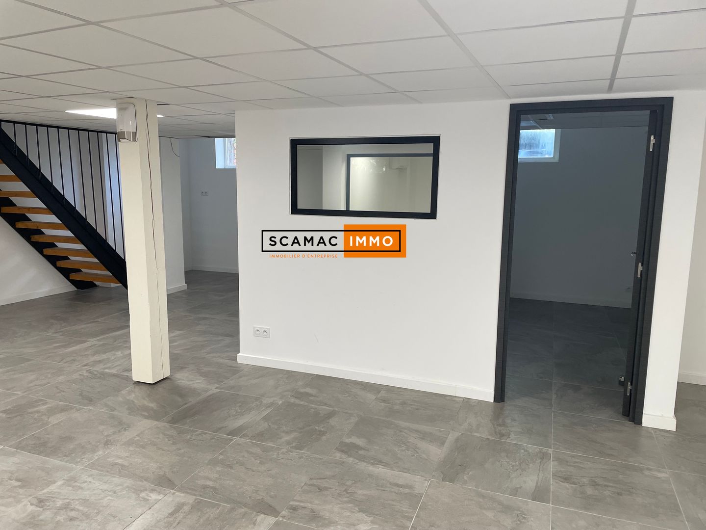 local d'activités de 188m², La Crau (Var)