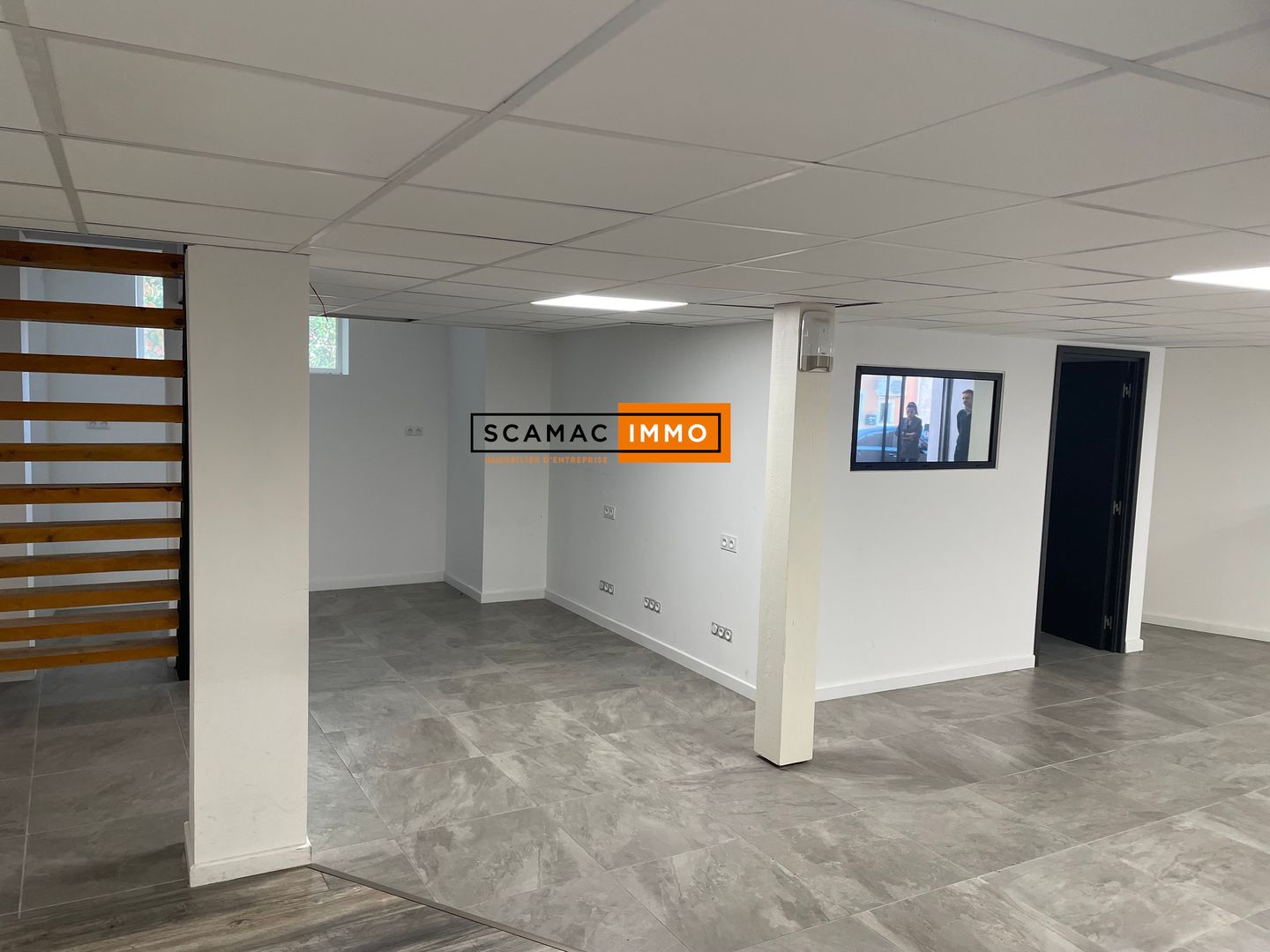 local d'activités de 188m², La Crau (Var)