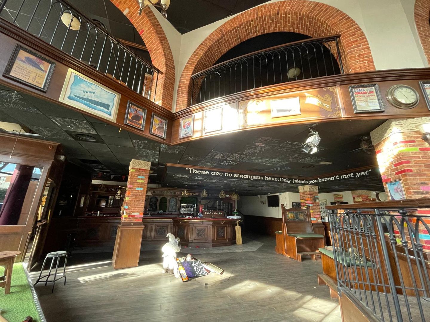 local commercial de 540m², Fréjus (Var)