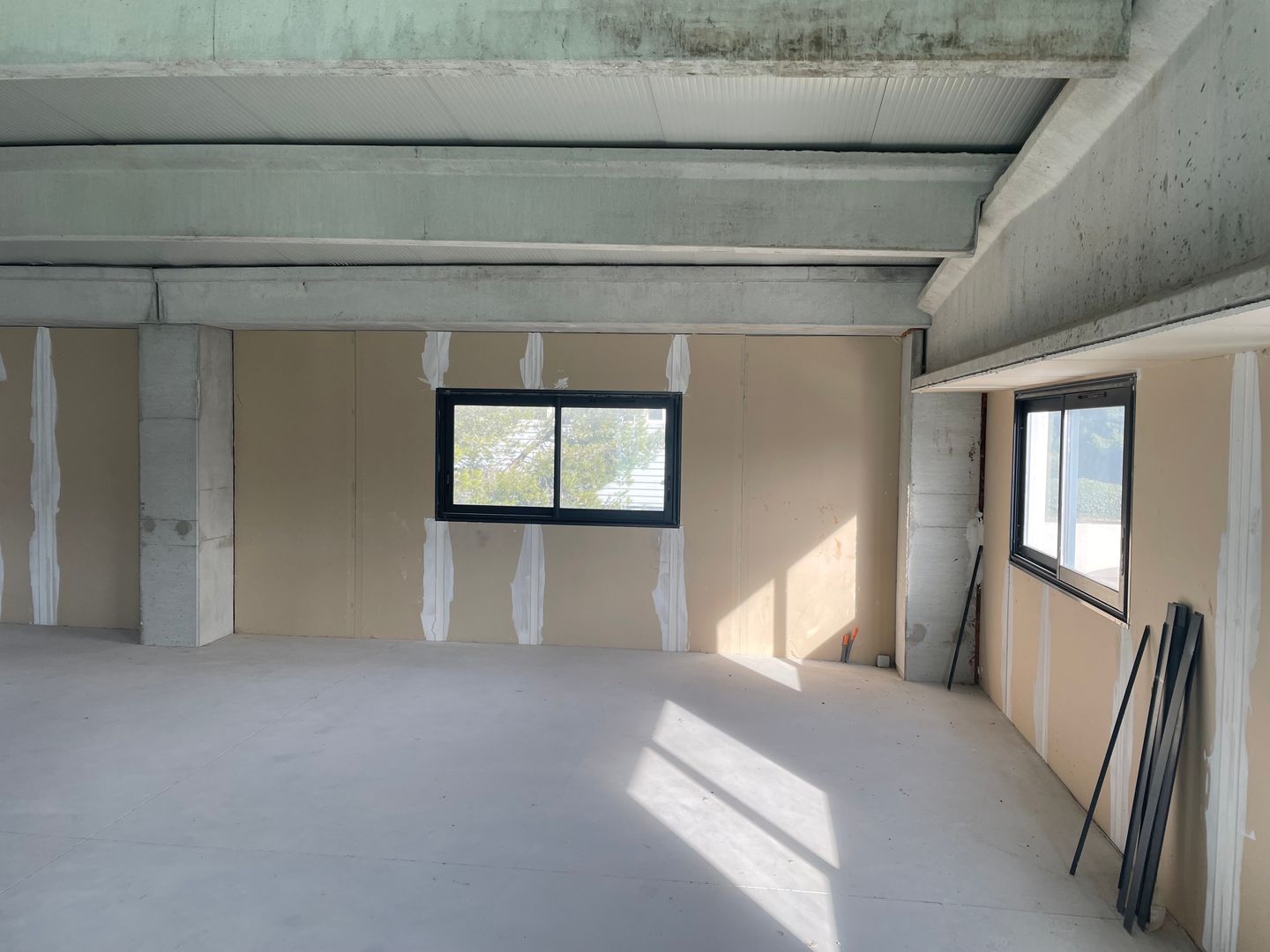 entrepôt de 300m², Six-Fours-les-Plages (Var)