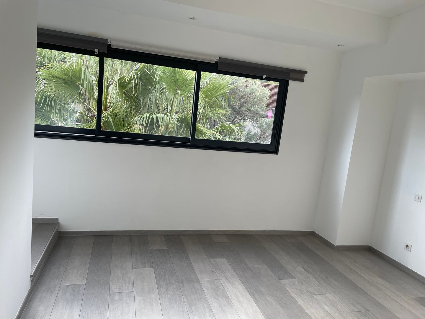 entrepôt de 100m², Six-Fours-les-Plages (Var)