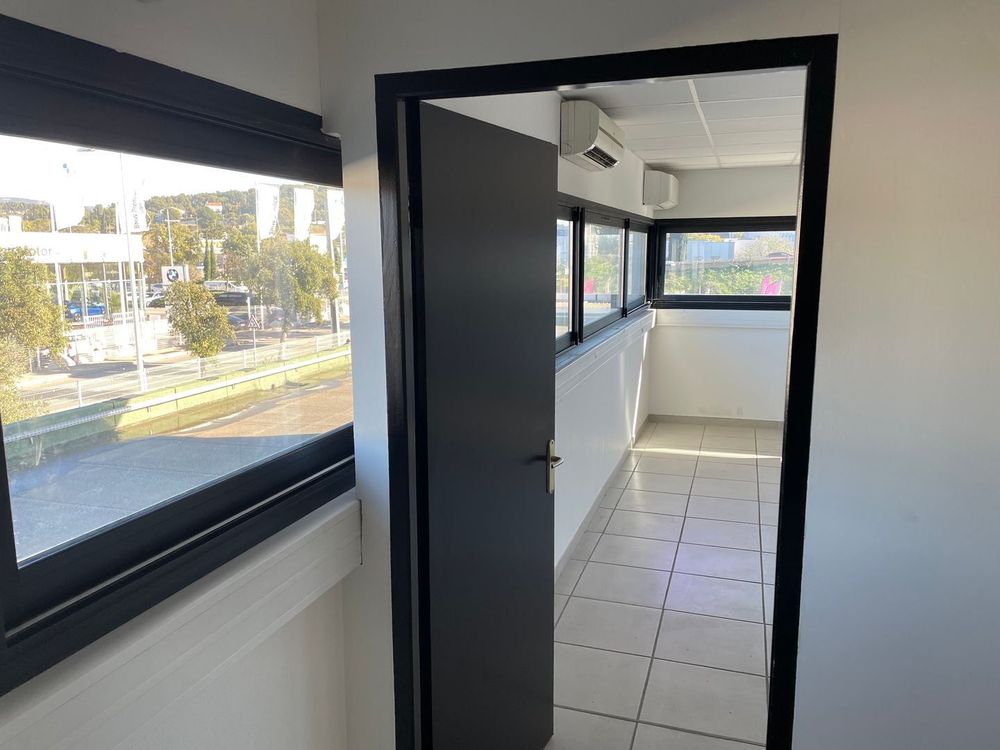 local d'activités de 196m², Six-Fours-les-Plages (Var)