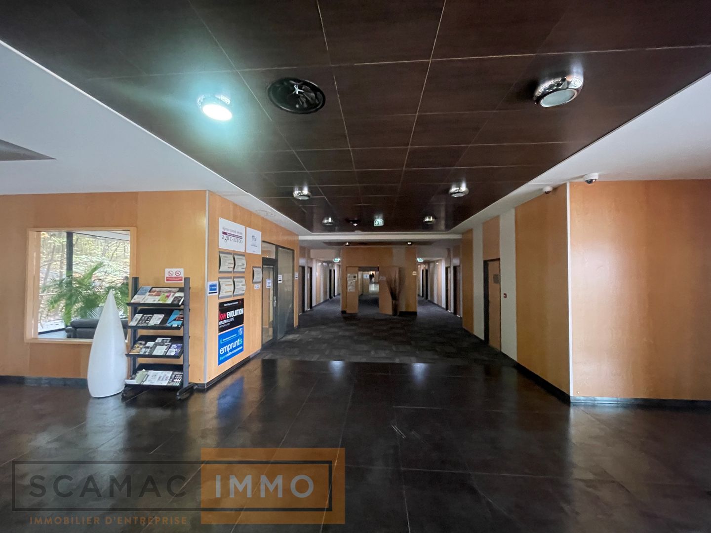 bureau de 50m², Évry (Essonne)