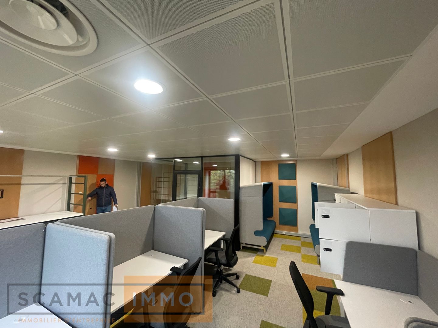 bureau de 50m², Évry (Essonne)