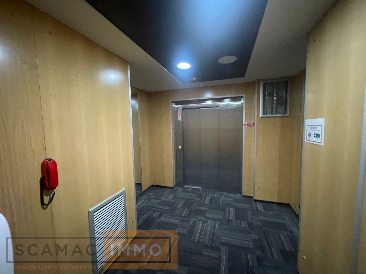 bureau de 50m², Évry (Essonne)