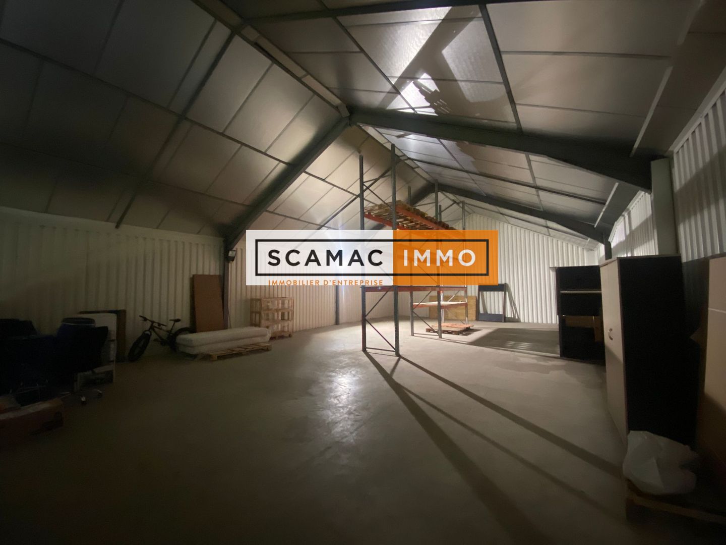 entrepôt de 360m², Bagneux (Hauts-de-Seine)