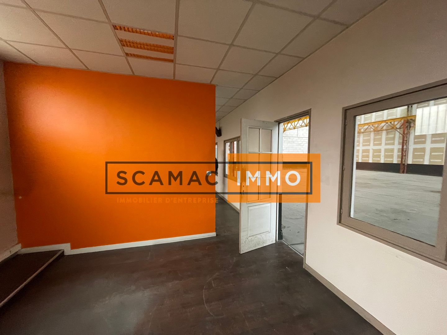 entrepôt de 828m², Villeneuve-la-Garenne (Hauts-de-Seine)