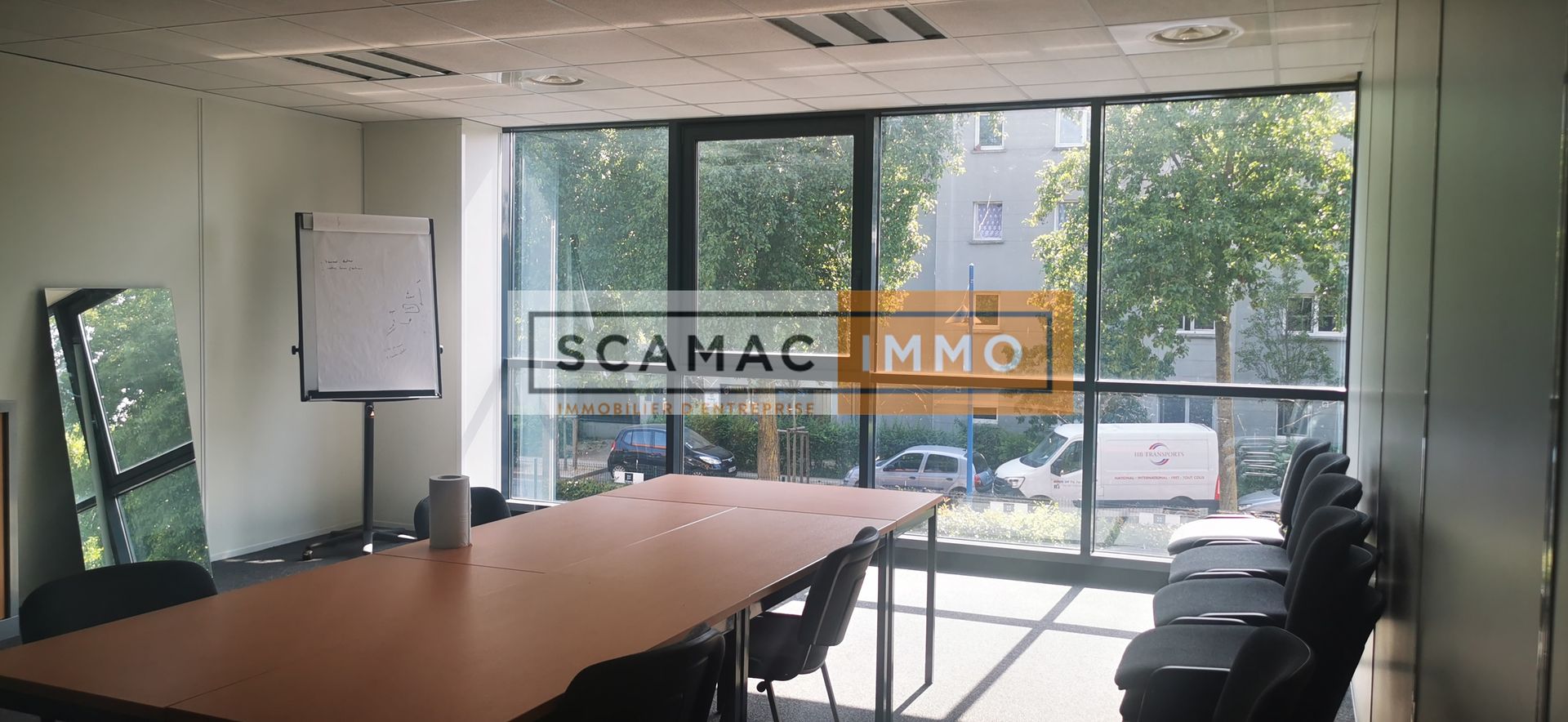 entrepôt de 3&nbsp;335m², Alfortville (Val-de-Marne)